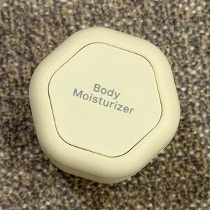 Cadence Medium Capsule “Body Moisturizer”